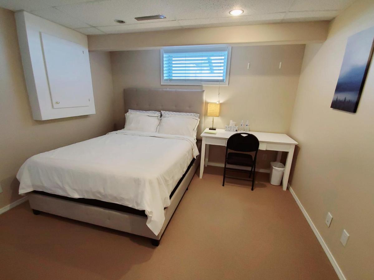 Saskatoon Lashyn Cove Homestay Extérieur photo